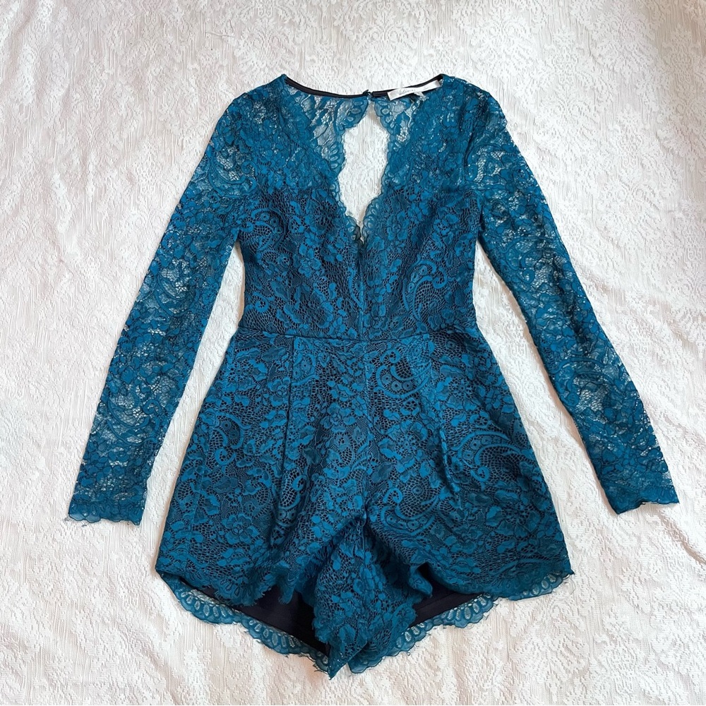 Lovers + Friends love sleeve lace open back romper - Picture 3 of 13